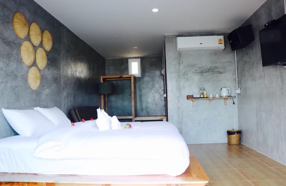 Klang Aow Seafood & Resort Khanom Exterior photo