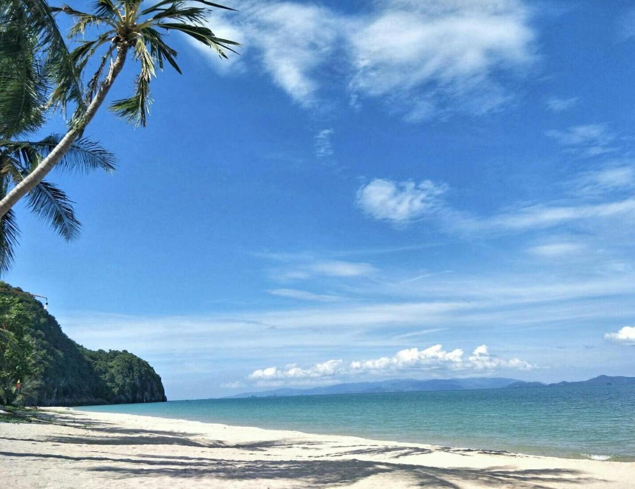 Klang Aow Seafood & Resort Khanom Exterior photo