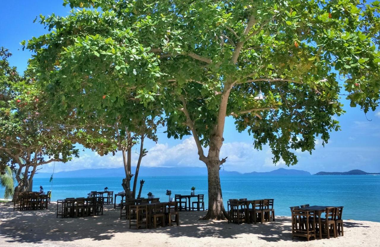 Klang Aow Seafood & Resort Khanom Exterior photo